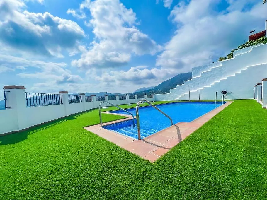 Modern 2 Bed Apartment With Pool In Frigiliana Španělsko