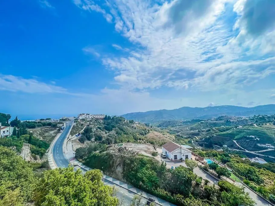 Modern 2 Bed Apartment With Pool In Frigiliana 0*,  España