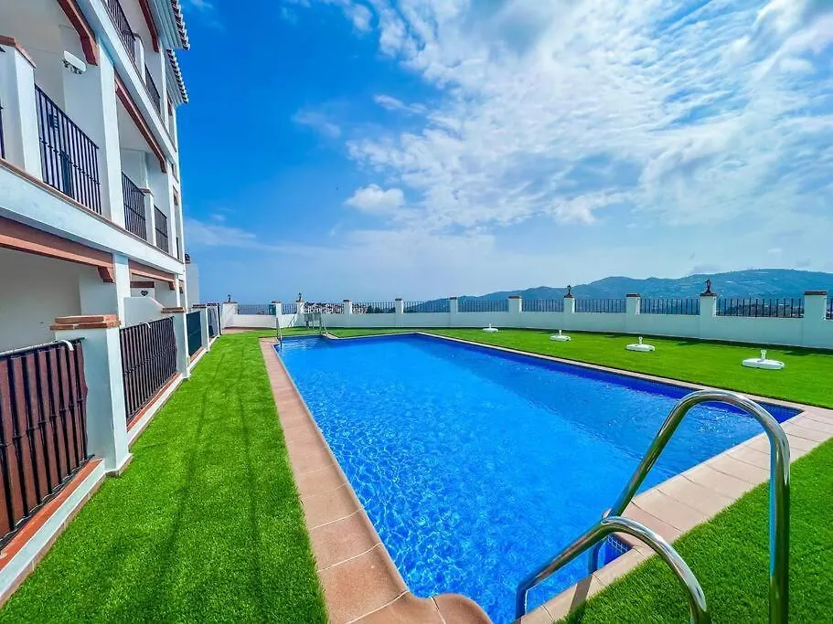 Modern 2 Bed Apartment With Pool In Frigiliana